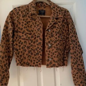 Abercrombie & Fitch Leopard Print Cropped Denim Jacket Size XS
